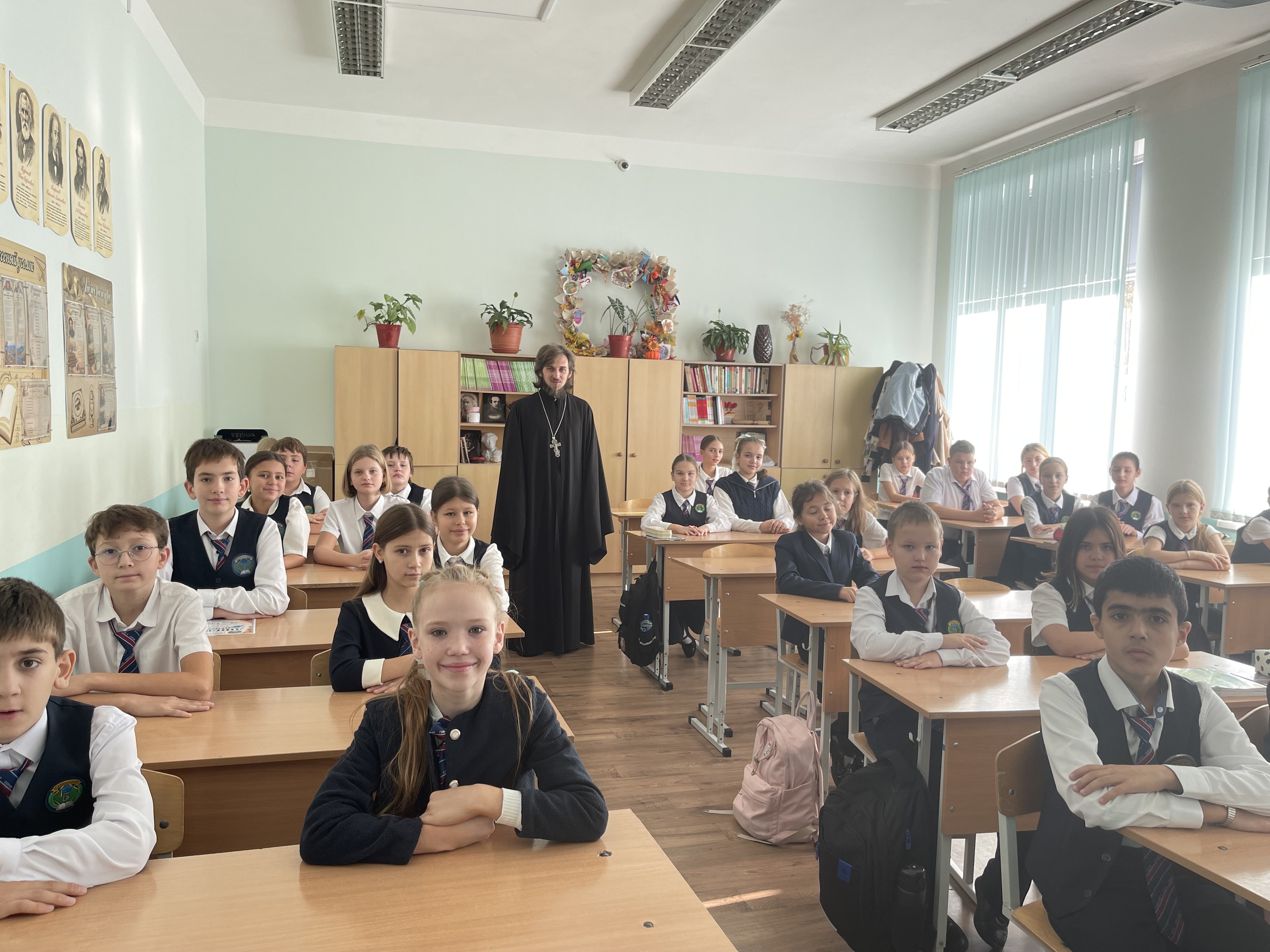 Сила доброго слова: встреча священника с учениками гимназии № 5 города Сочи